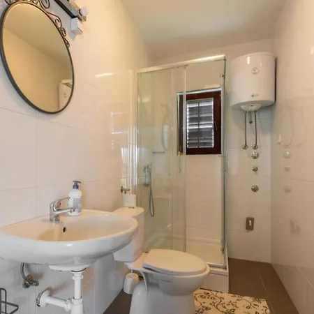 Apartman Lea & Eva 150 Meters From The Sandy - By Ta Leut Agency